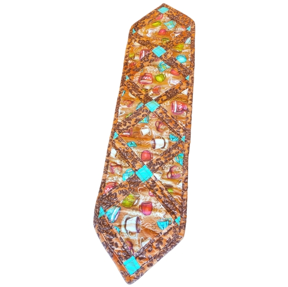 🗺️ Table Runner Homemade Quilted Coffee Cafe Caffeine Themed EUC 32 ½" x  8 ½" - Picture 3 of 12